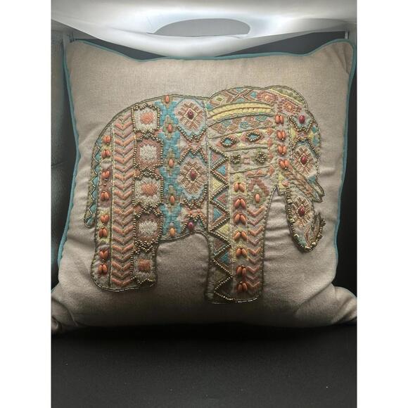 Vintage Pier 1 Elephant Beaded Throw Pillow 15" X 15" Read - Picture 1 of 7